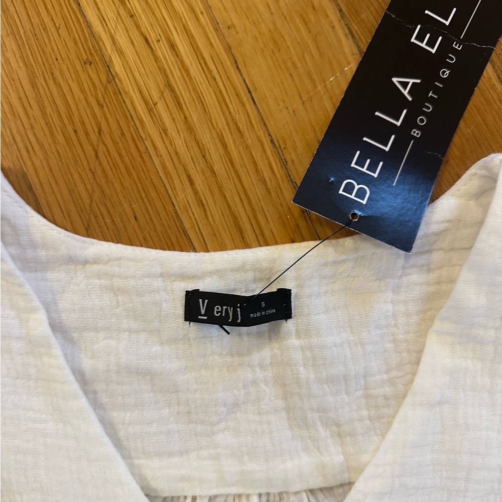 New w Tags White Gauze Ruffle Sleeve V-Neck Blouse Tank sz S Very J - Picture 4 of 5